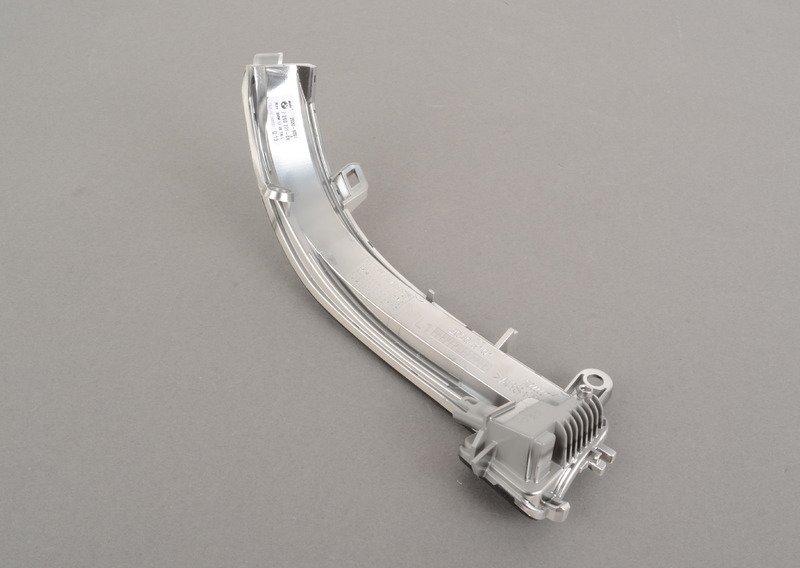 F30 поворотник зеркала левый