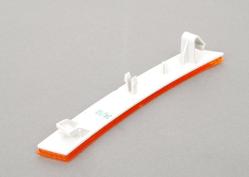 Отражатель боков. габаритного фонаря П