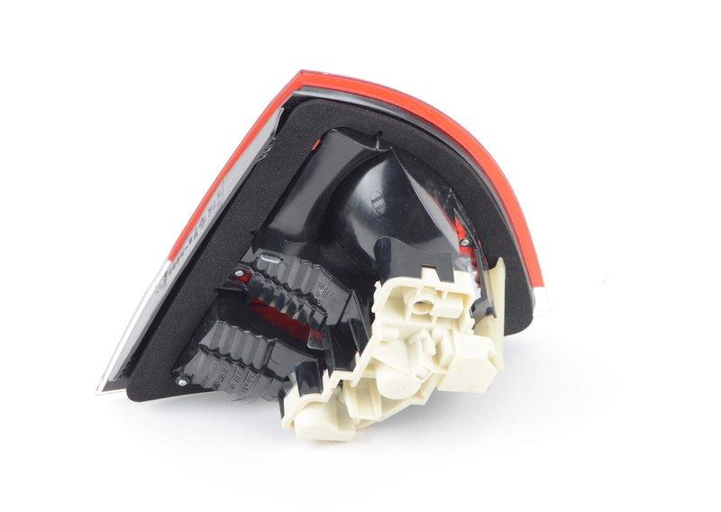 Блок задних фонарей на багажной двери Л