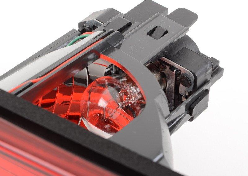 Блок задних фонарей на багажной двери л