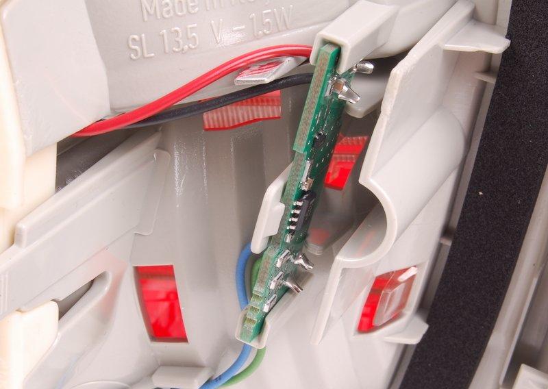 E90N фонарь левый внутренний