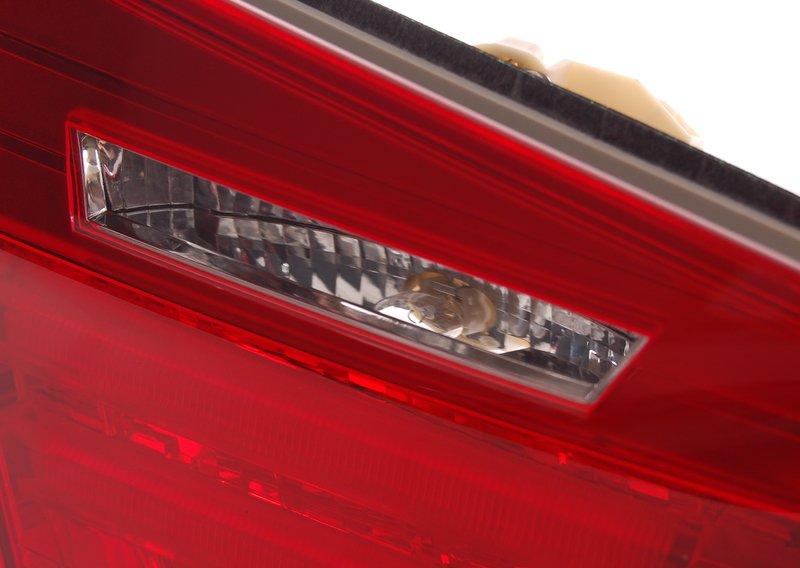 E90N фонарь левый внутренний