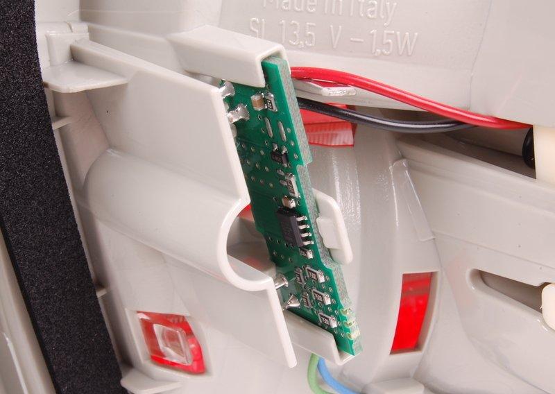 E90N фонарь правый внутренний