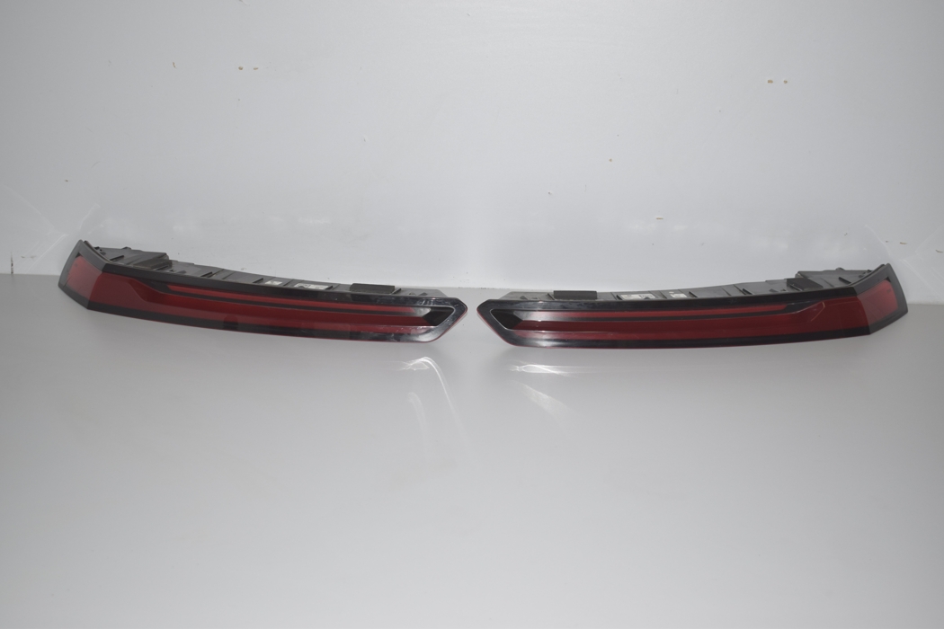 iX 20 фонарь правый