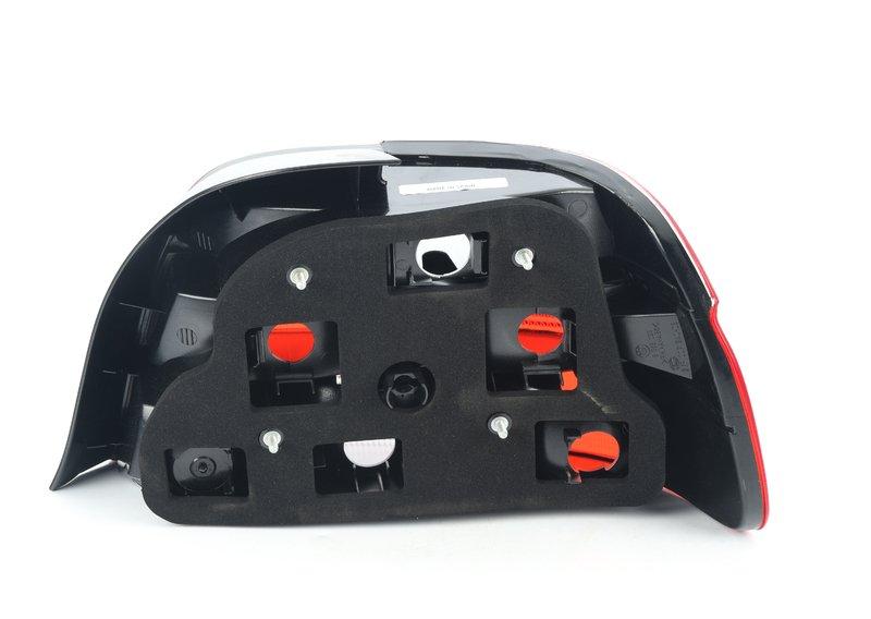 Блок задних фонарей Л, указ.повор.белый