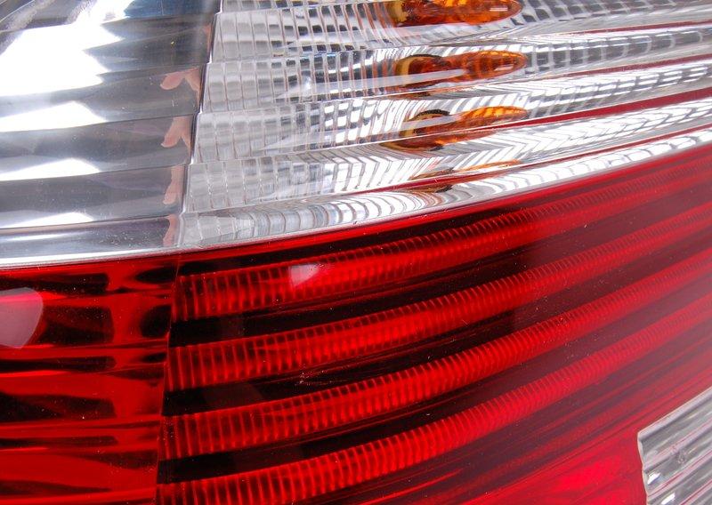 Блок задних фонарей Л, указ.повор.белый