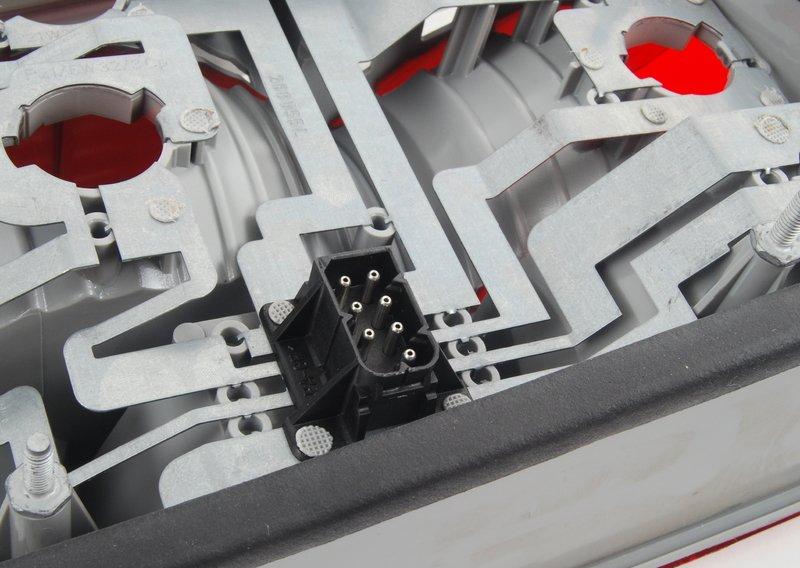 Блок задних фонарей Л, указ.повор.белый