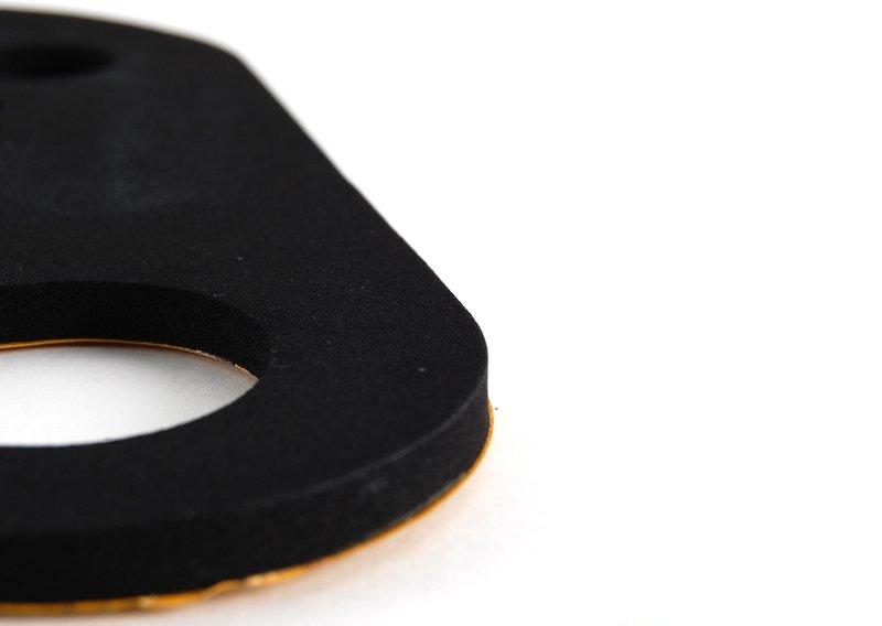 E39 уплотнитель левого фонаря