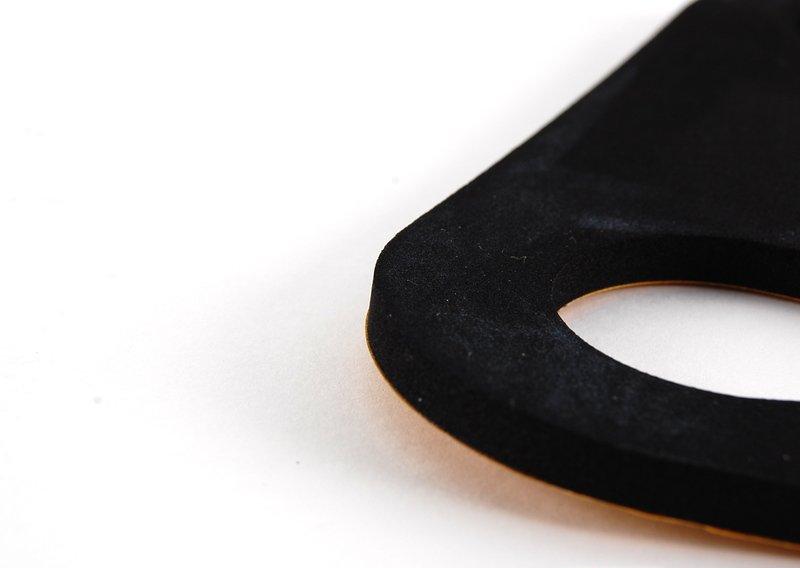 E39 Уплотнитель блока задних фонарей П