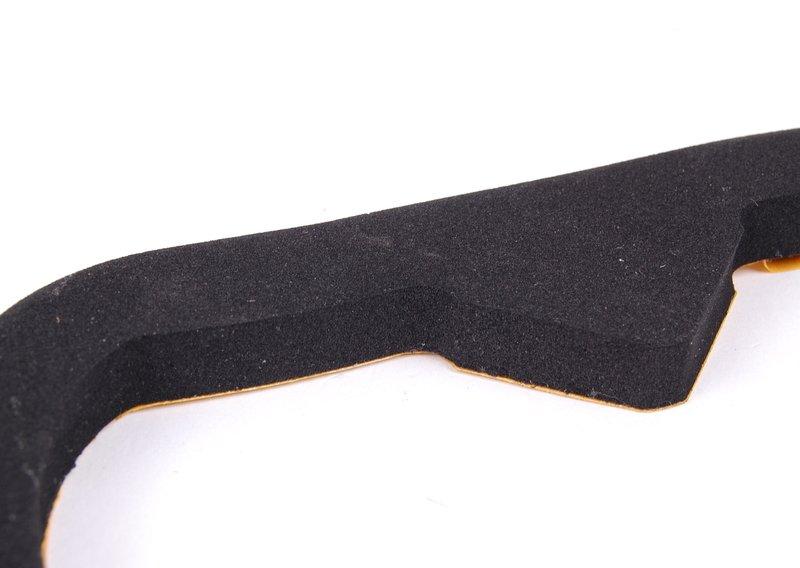 Уплотнитель блока задних фонарей П