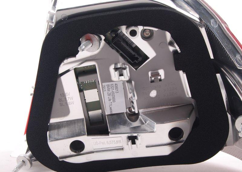 Блок зад.фон."светодиодный" крыло бел. Л