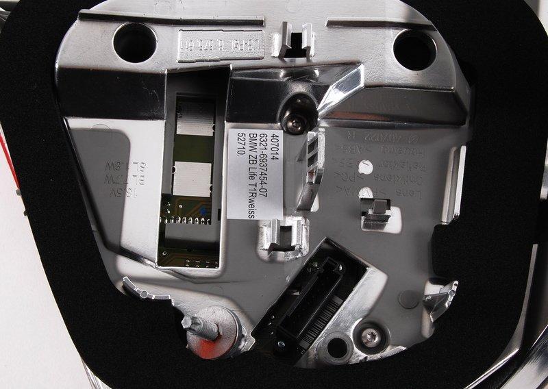 Блок зад.фон."светодиодный" крыло бел. П