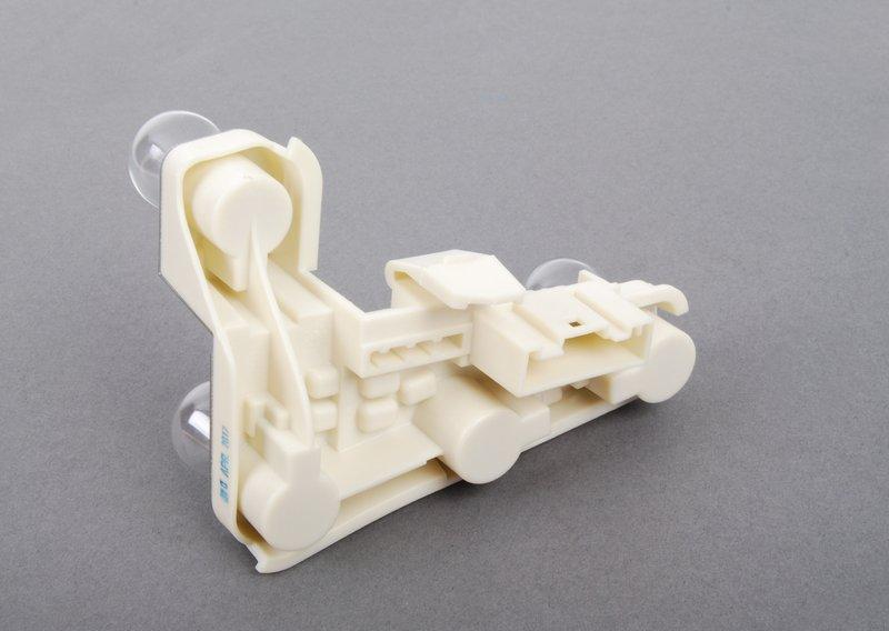 Держ.лампы в блоке зад.фон.в крыле Л