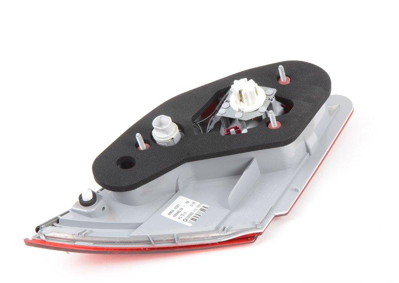 Блок задних фонарей на багажной двери П