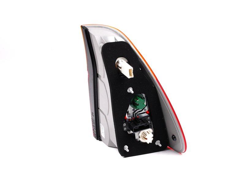 Блок задних фонарей на крыле Л