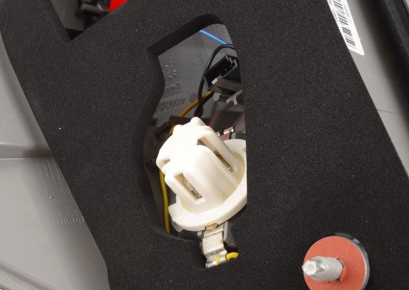 Блок зад.фон."светодиодный" крыло Л