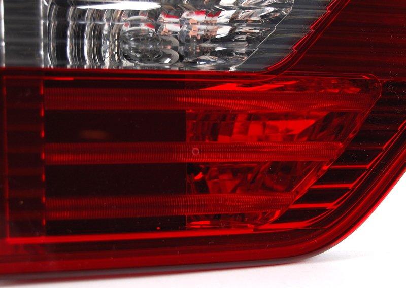 Блок задних фонарей на багажной двери Л