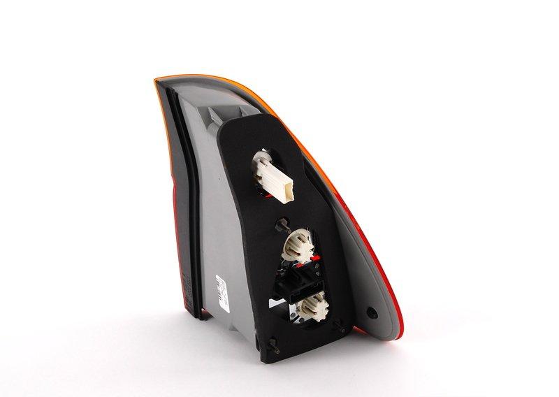 Блок задних фонарей на крыле Л