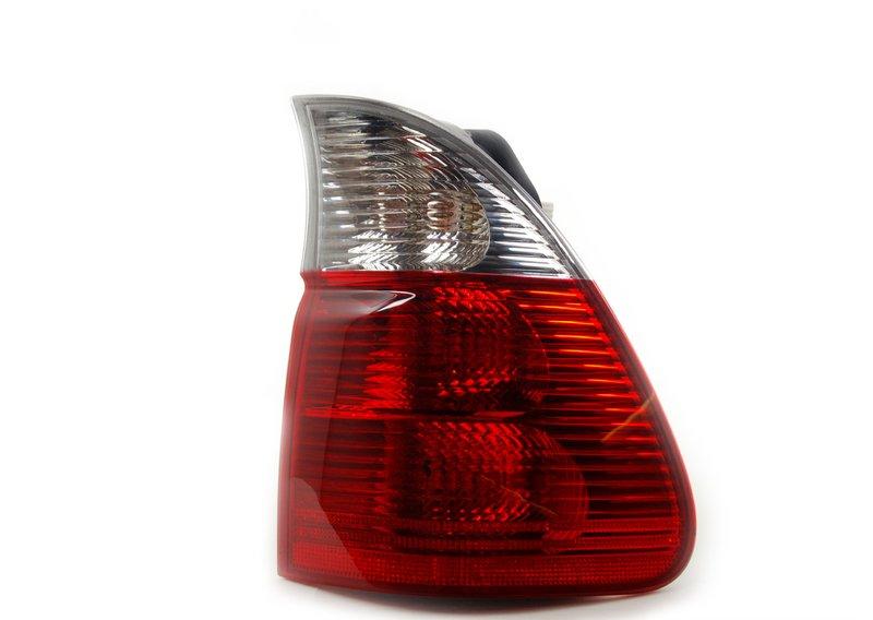 Блок задних фонарей на крыле П белый