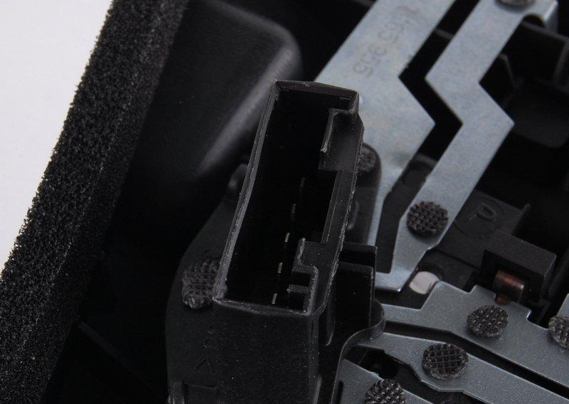 Кожух фары Л