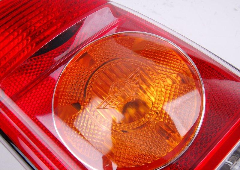 Блок задних фонарей на крыле П