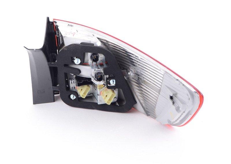 Блок задних фонарей на крыле Л