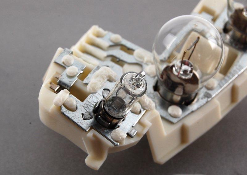 Держ.лампы в блоке зад.фон.в кр.багажн.Л