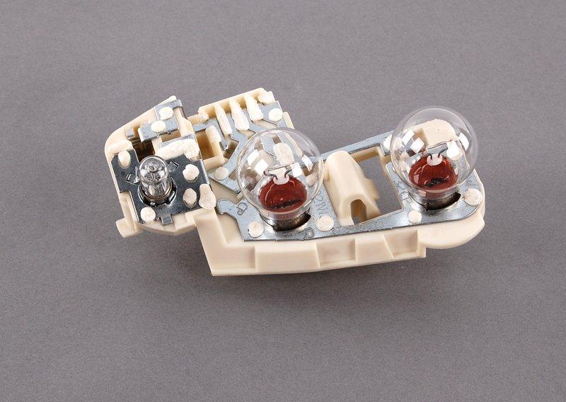 Держ.лампы в блоке зад.фон.в кр.багажн.П