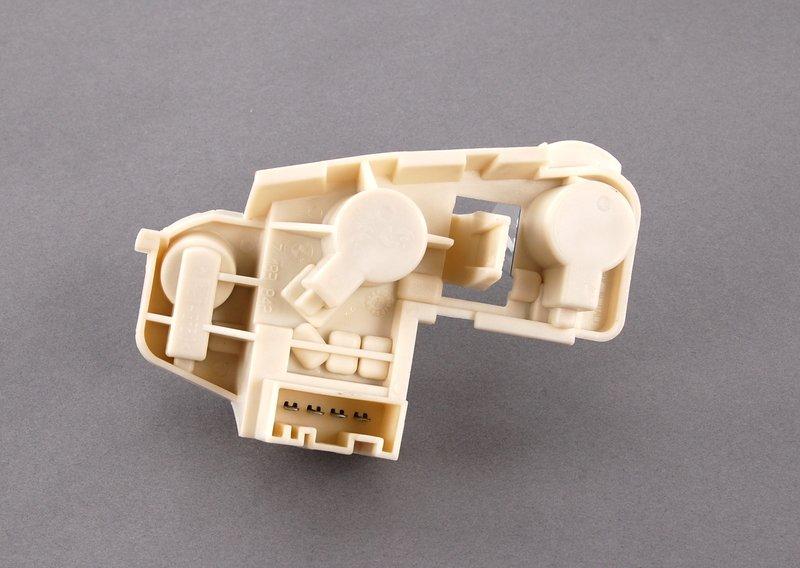 Держ.лампы в блоке зад.фон.в кр.багажн.П