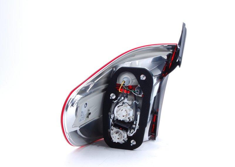 Блок задних фонарей на крыле П