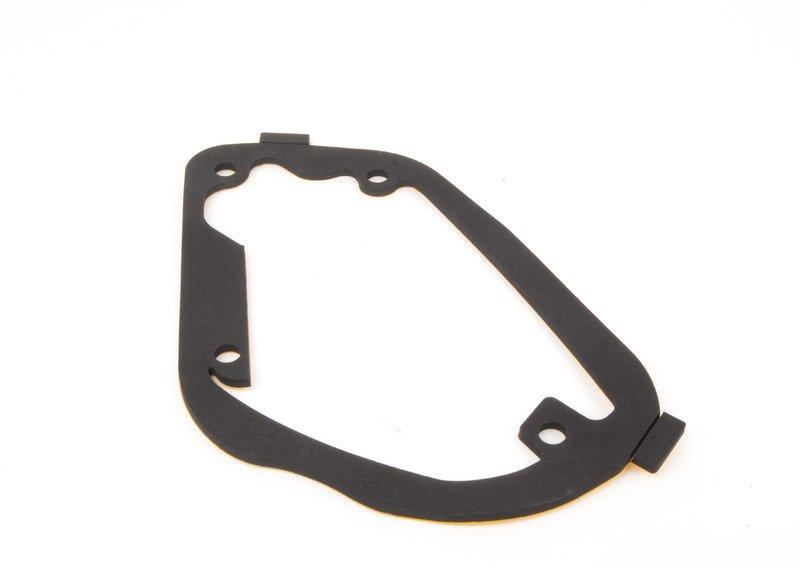 Уплотнитель блока задних фонарей Л