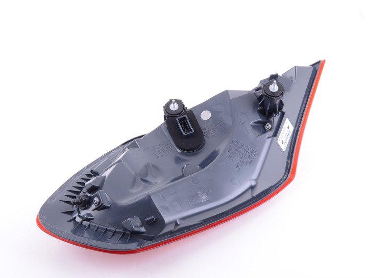 Блок задних фонарей на крыле Л