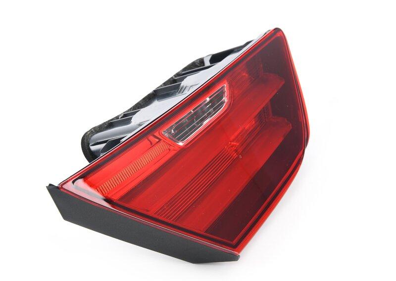 Блок задних фонарей на багажной двери Л