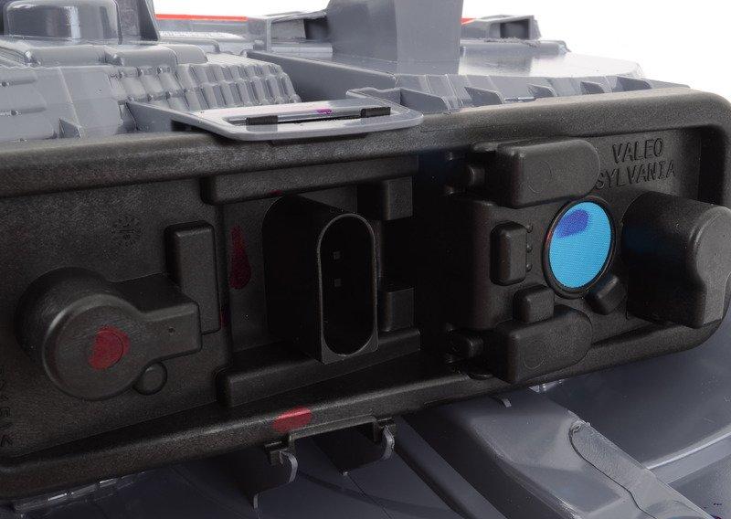 Блок задних фонарей на крыле Л