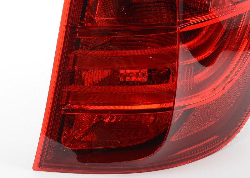 Блок задних фонарей на крыле П