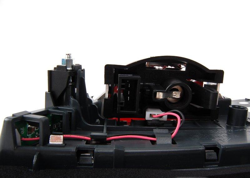 E70 фонарь правый малый рест