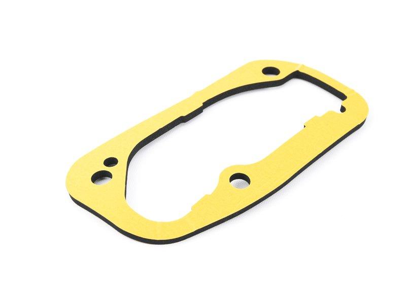 Уплотнитель блока фонарей на крыле Л