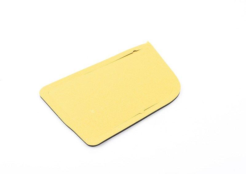 Уплотнитель блока фонарей на баг.двери Л