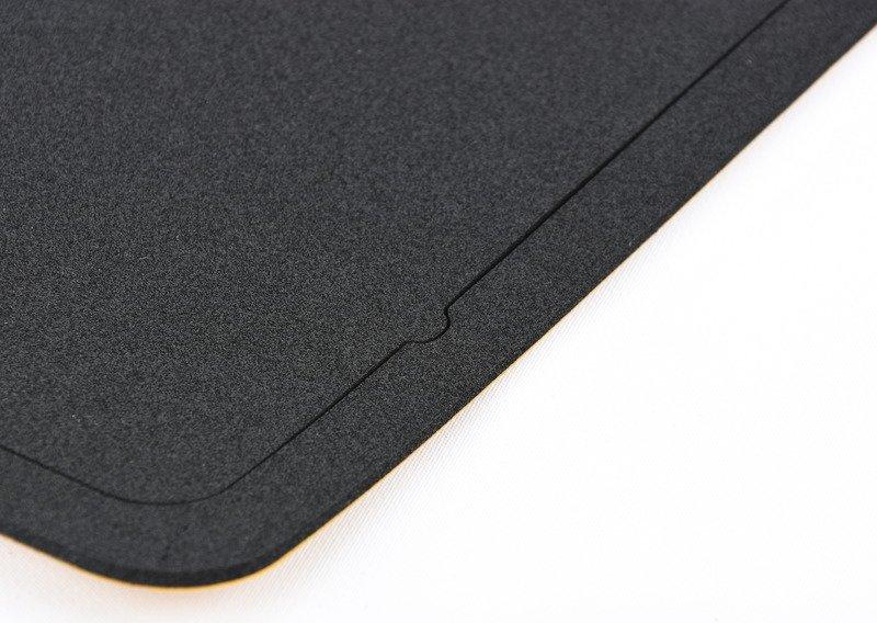 Уплотнитель блока фонарей на баг.двери Л