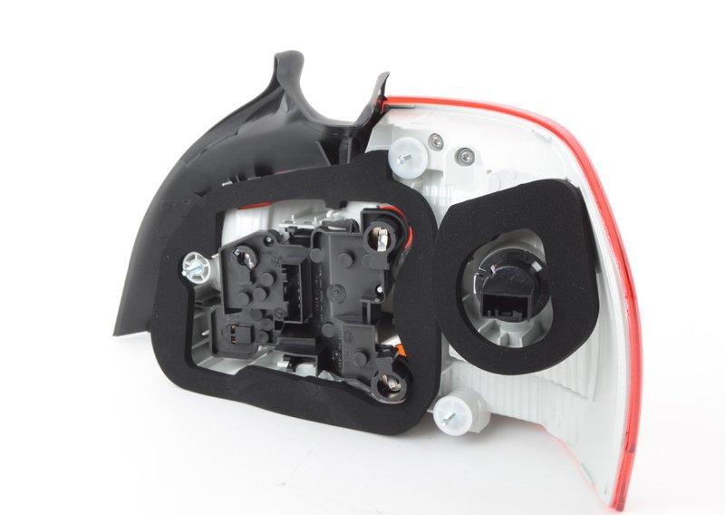 Блок задних фонарей Л E82. E88