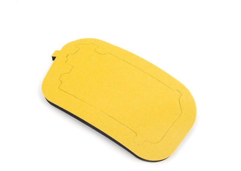 Уплотнитель блока фонарей на баг.двери Л