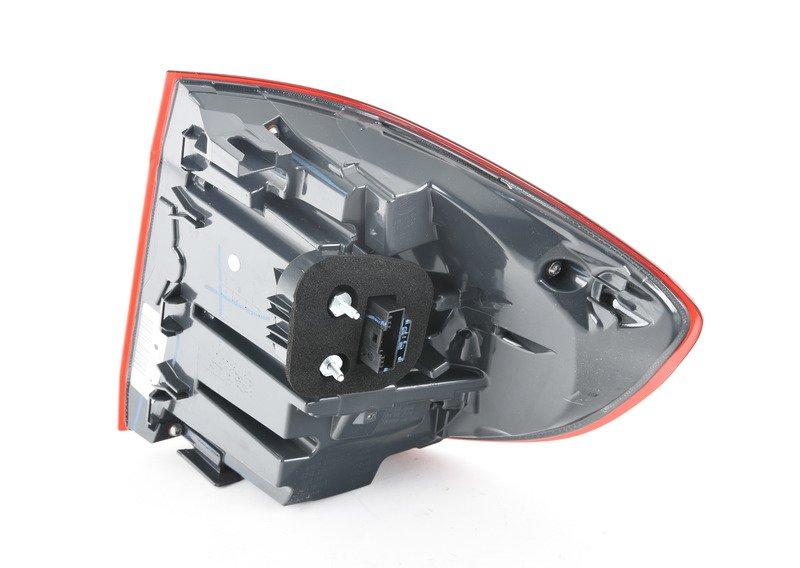 Блок задних фонарей на крыле Л