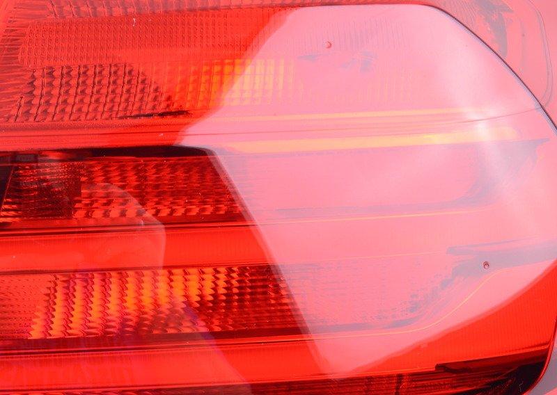 Блок задних фонарей на крыле П