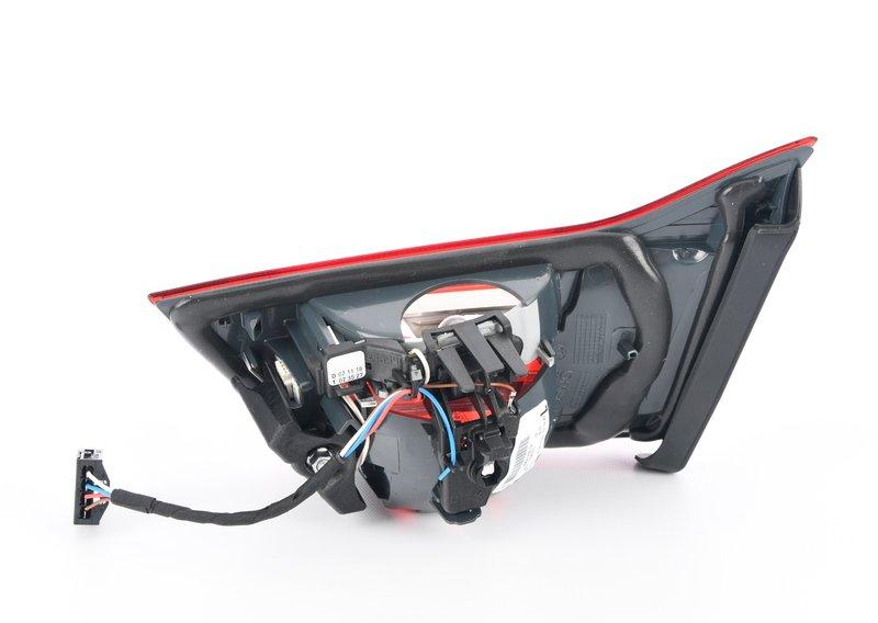 Блок задних фонарей на багажной двери Л