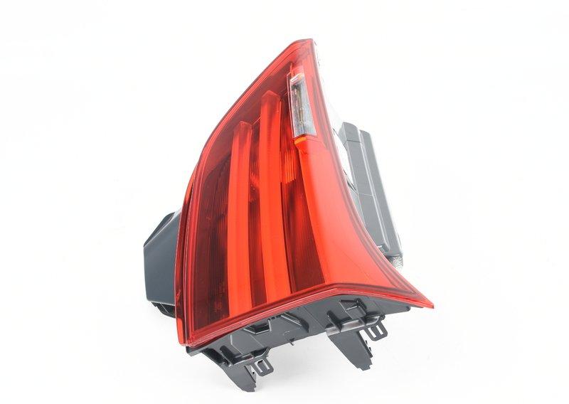 Блок задних фонарей на багажной двери П