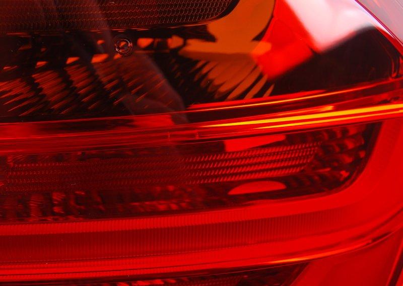 F30 фонарь правый внешний