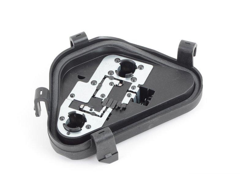 Держ.лампы в блоке зад.фон.в крыле Л F30 / F35 / F80 M3