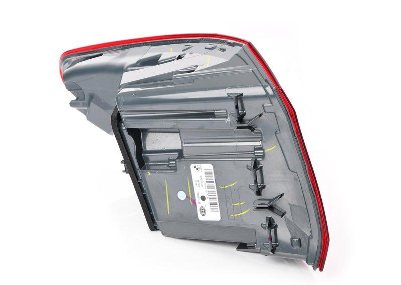 Блок задних фонарей на крыле П