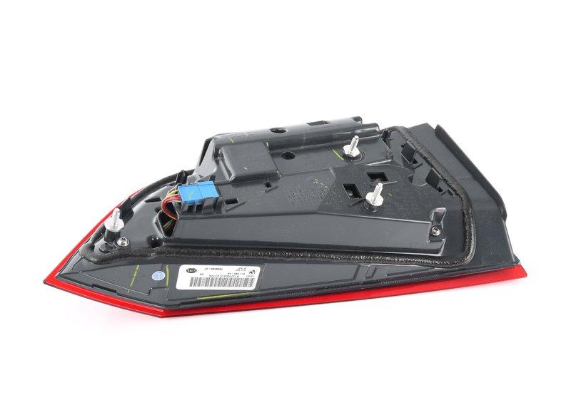 Блок задних фонарей на багажной двери П