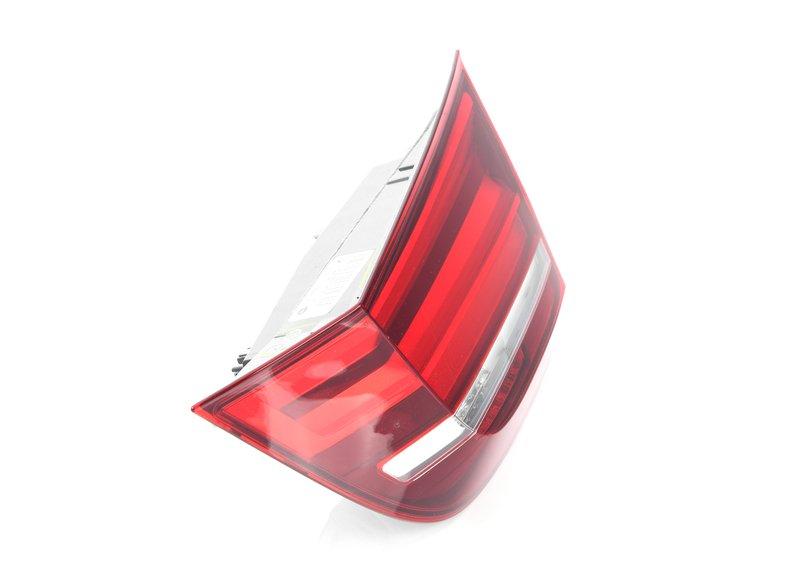 Блок задних фонарей на багажной двери П